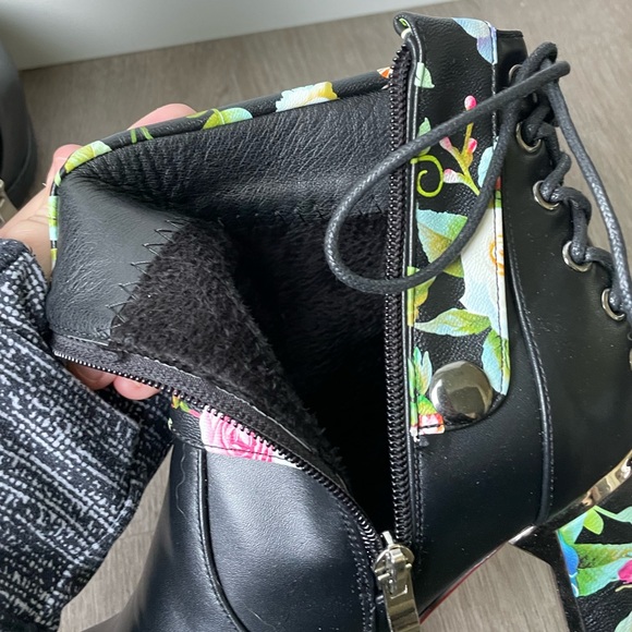 Black and floral faux leather heeled ankle boots with lace up back - Picture 6 of 7